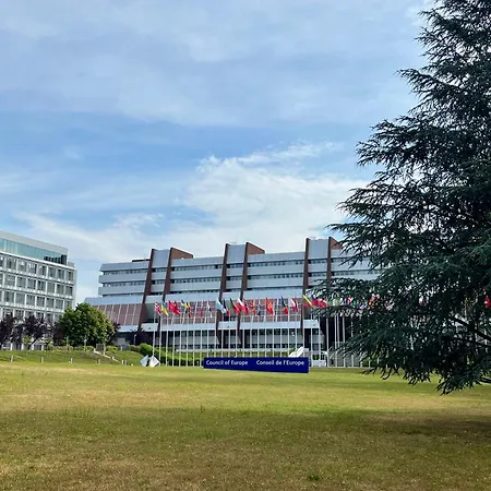 Des Logis Des Jardiniers Strasbourg-roberstau Appartement