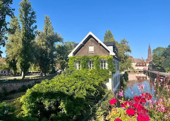 Des Logis Des Jardiniers Strasbourg-roberstau Appartement Straatsburg